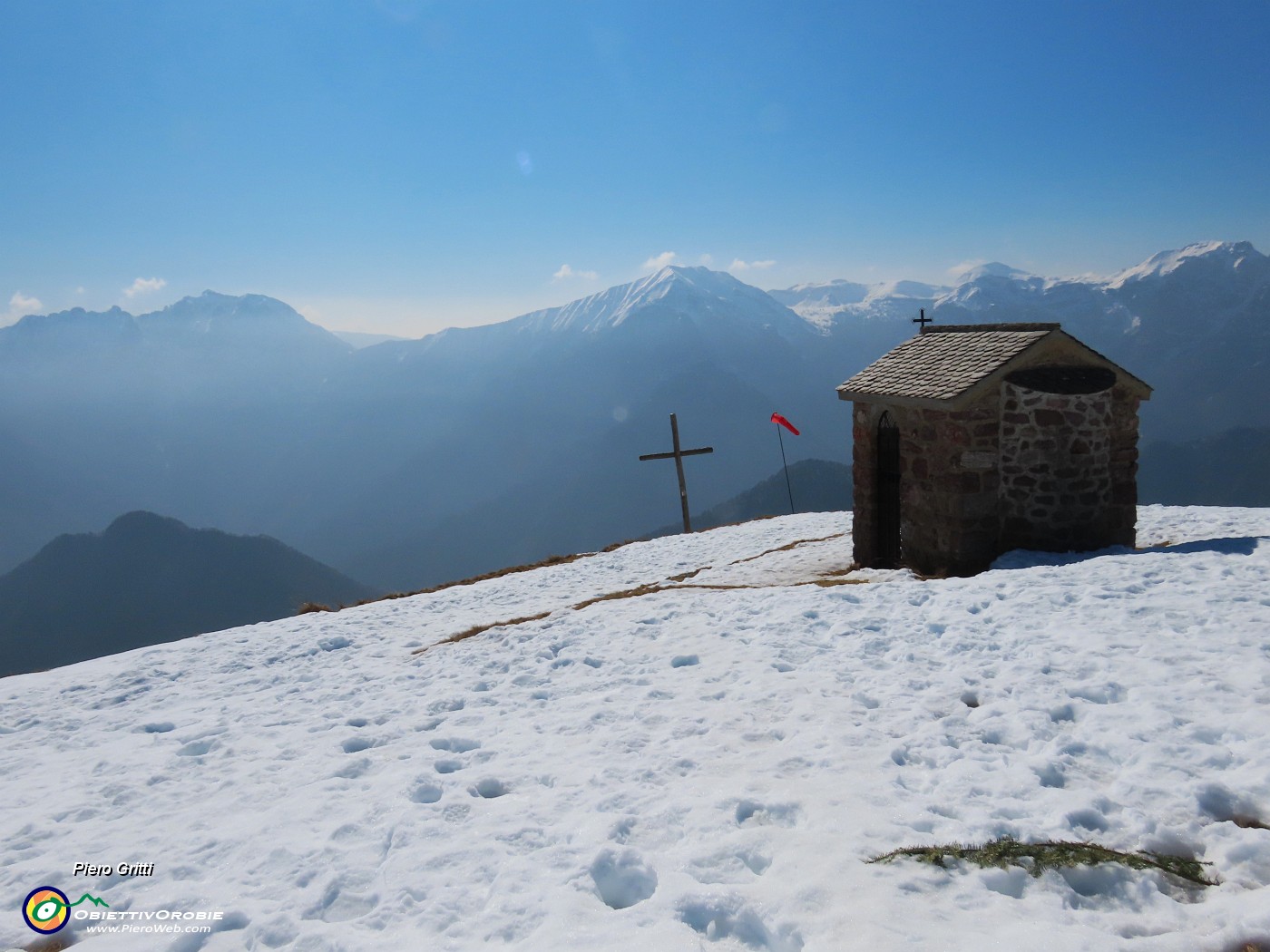 29 Ed eccomi alla Santella di Maria Assunta (1750 m).JPG